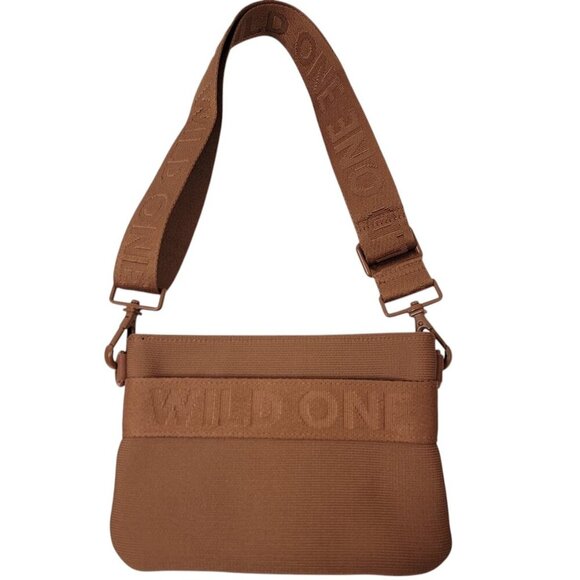 Wild One Dog Treat Pouch – Adjustable Strap, Hands-Free Training Bag in Brown - Picture 2 of 6